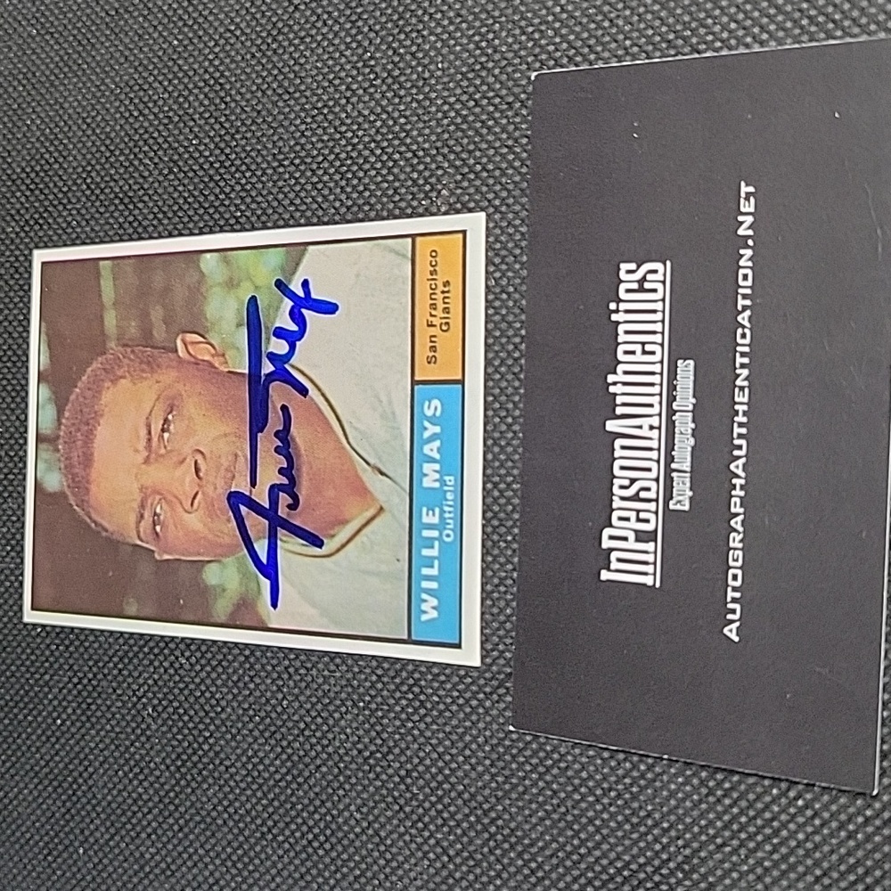 Willie mays 1961 reprint card autographed Inpersonauthentication.net coa include